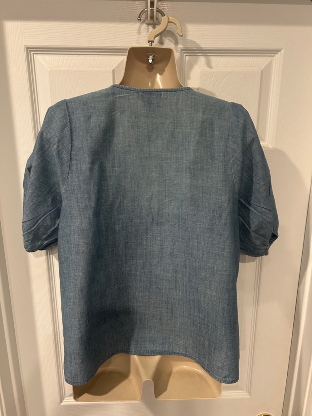 J. Crew Factory Light Blue V-Neck Puff Sleeve Chambray Top - Picture 4 of 4